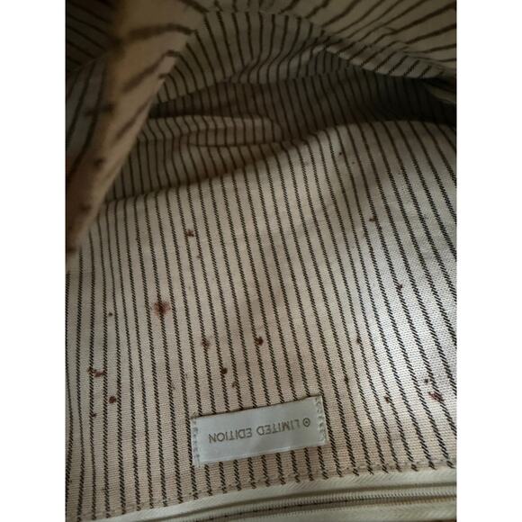 Limited Edition Gold Metalilic Xl Shoulder Bag - Picture 2 of 8